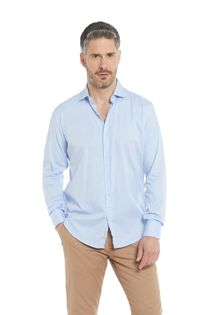 Camicia celeste con collo francese