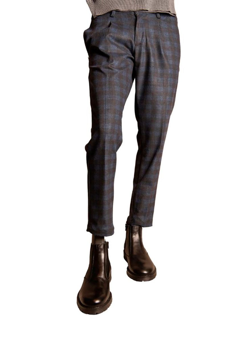Pantalone tasca america con pinces a quadri