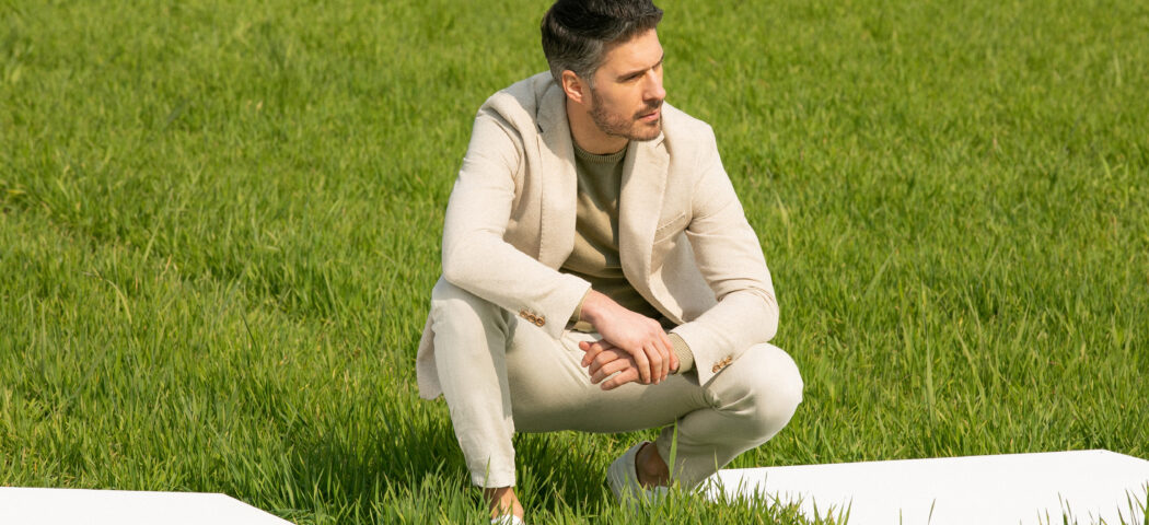 Outfit Maschile: cosa indossare con un pantalone beige?